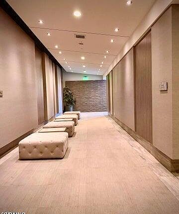 5th image of 482 S Arroyo Pkwy #410