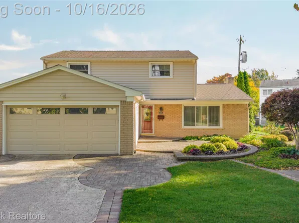 14591 Sherwood Ct, Oak Park, MI 48237
