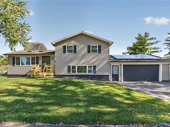 193 Meadow Cir, Rochester, NY 14609