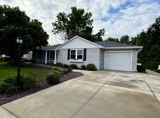 503 E Mefford Dr, Robinson, IL 62454