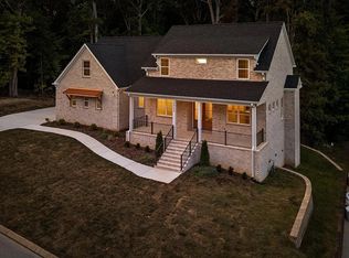 2033 Angler Dr, Soddy Daisy, TN 37379