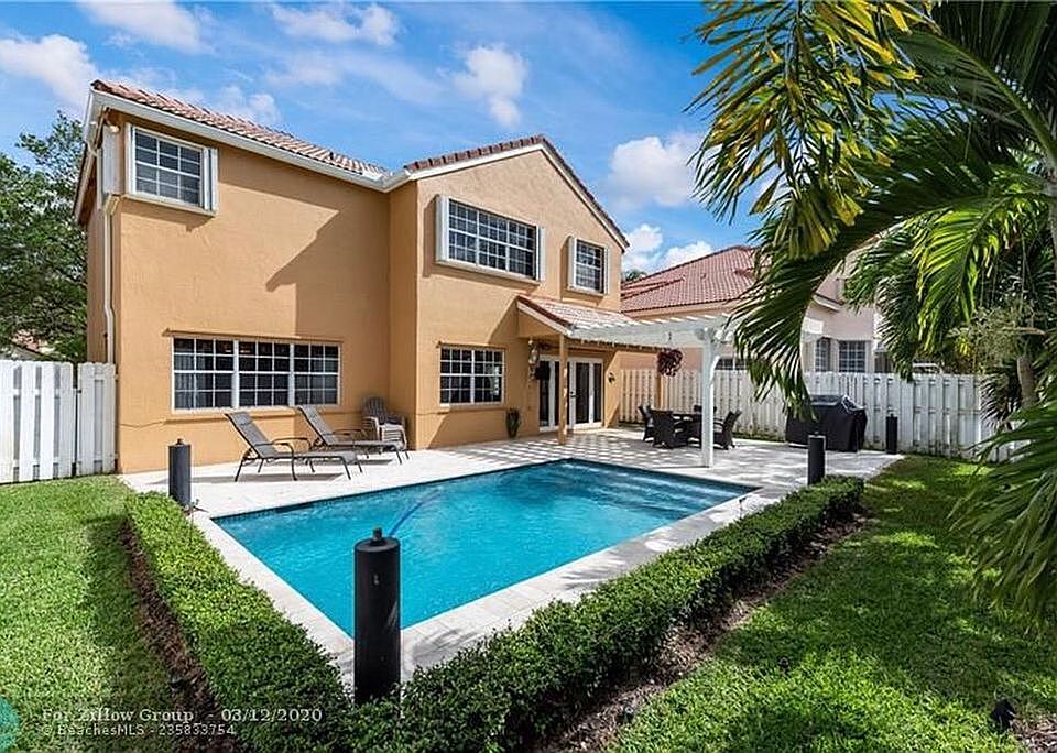 1st image of 1375 Bayview Cir