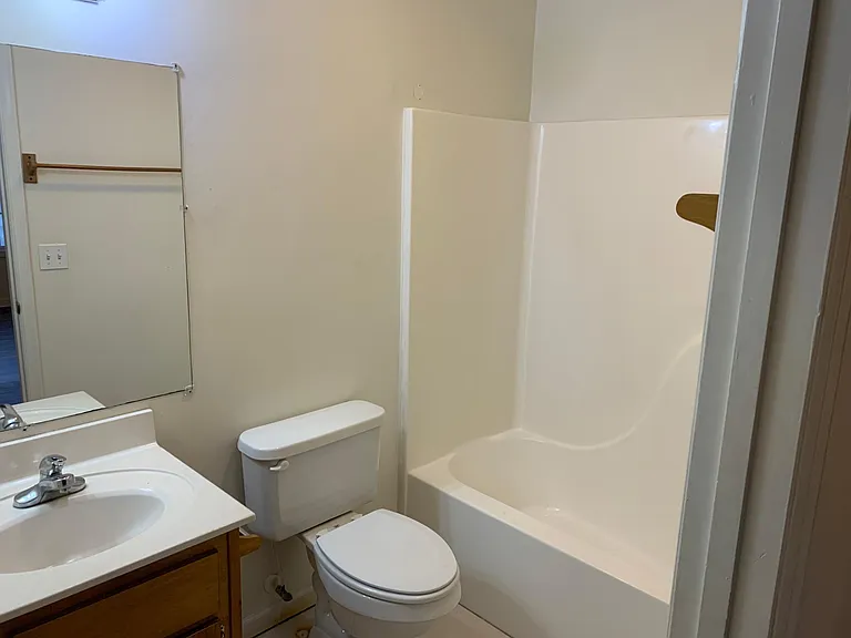 1541 Kathleen Dr — Photo 7