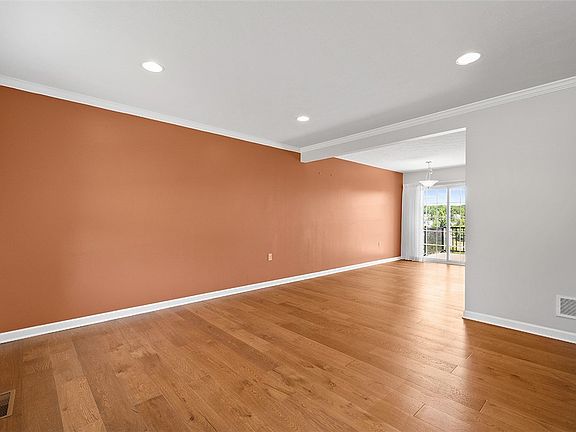 2nd image of 2836 Dolores Dr