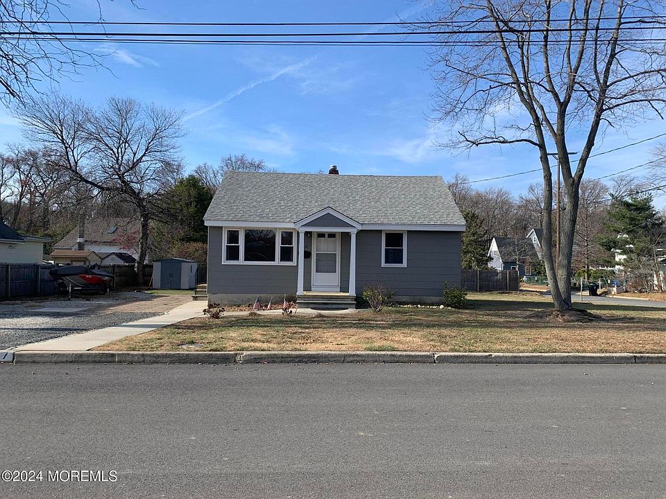 1st image of 27 Grace Ave