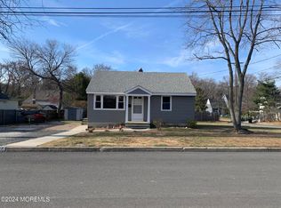 27 Grace Ave, Port Monmouth, NJ 07758