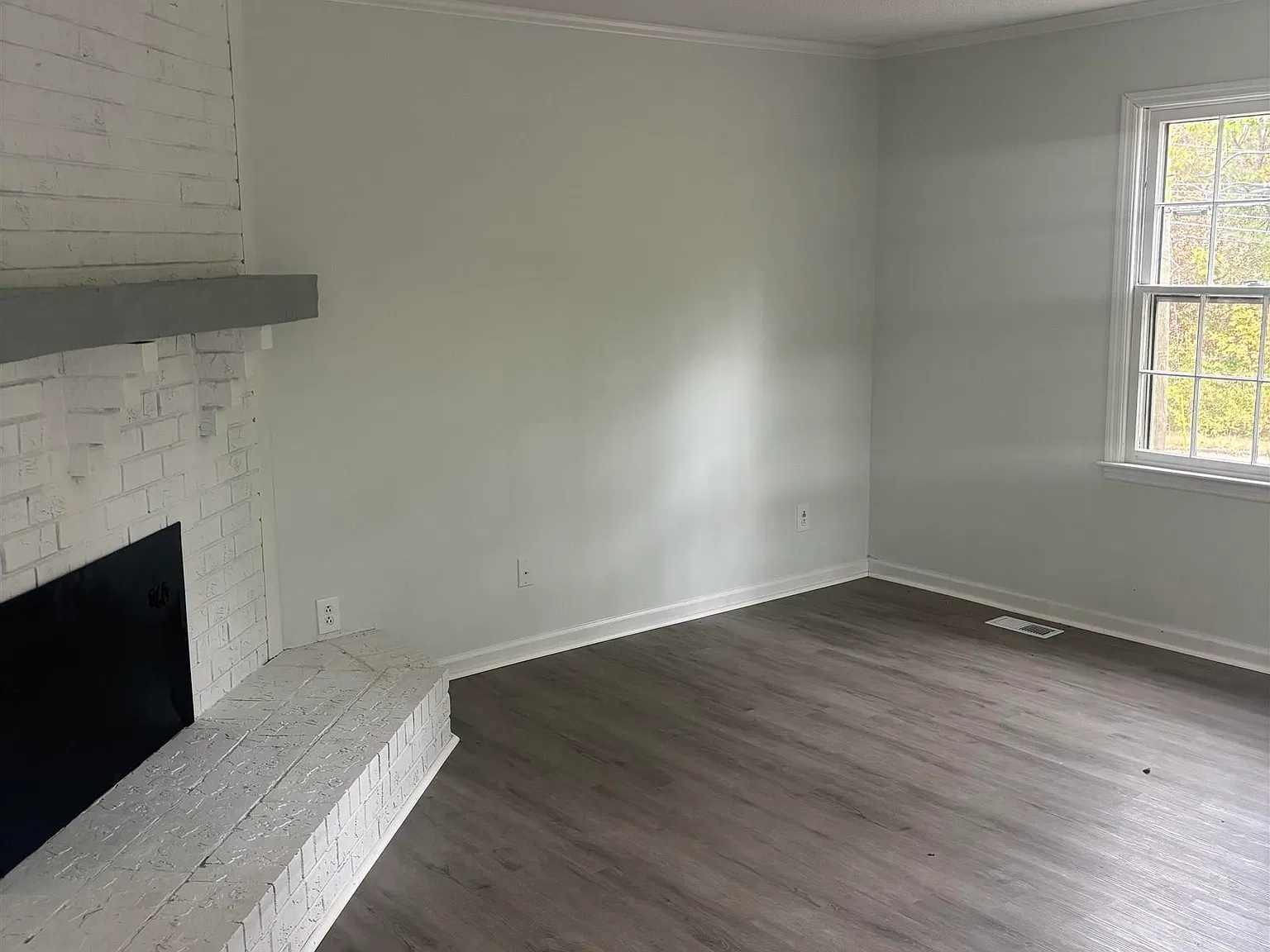 3 bed, 2.0 bath, 1772 sqft, $1,800 — Photo 2
