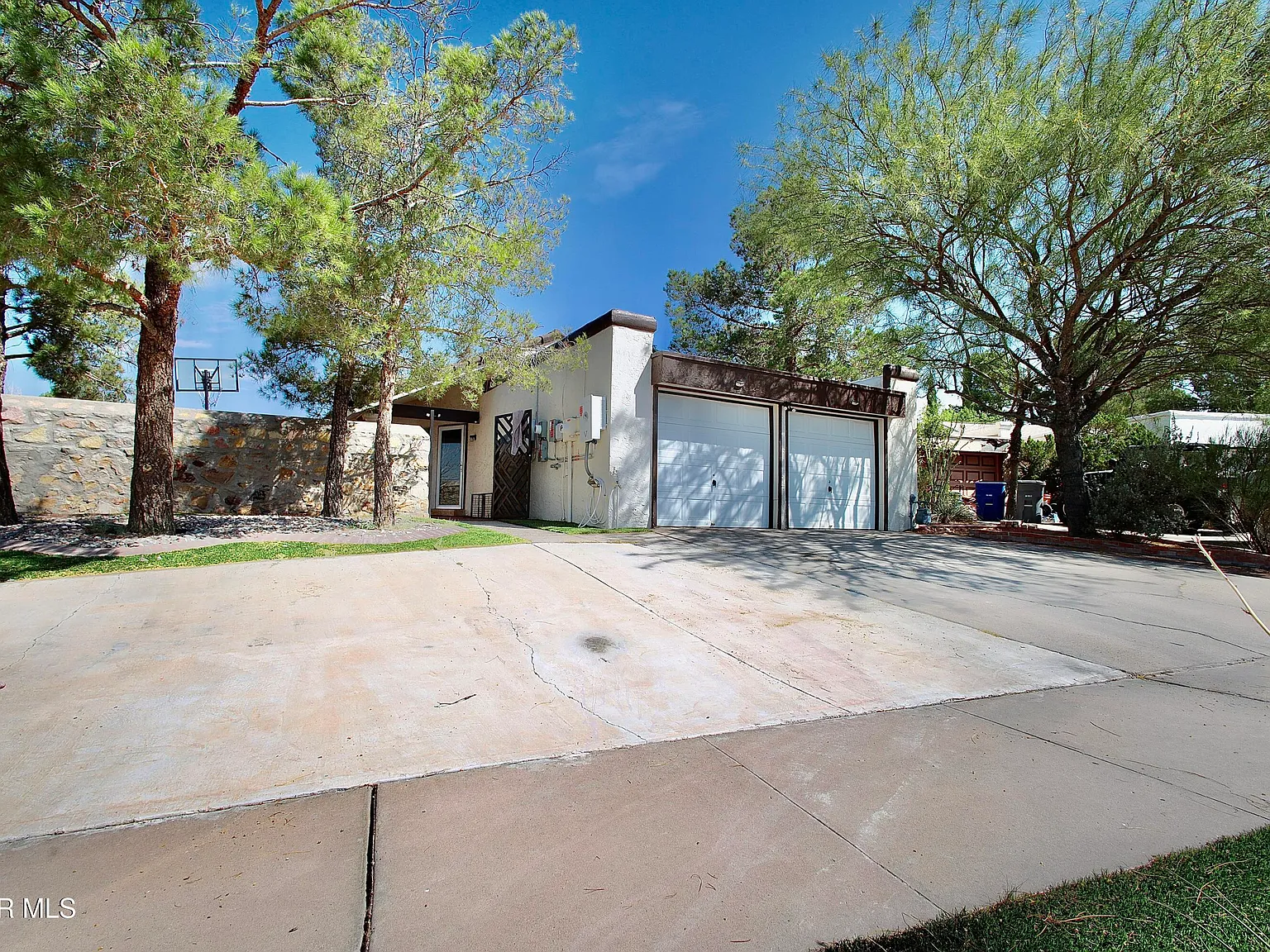 3 bed, 2.0 bath, 1235 sqft, $1,950 — Photo 3