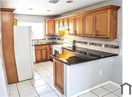 4 bed, 1200 sqft, $3,250 — Photo 3