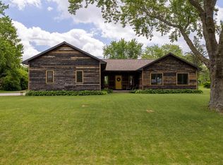 2935 Ridgeway Dr, Neenah, WI 54956