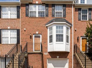 43122 Forest Edge Sq, Ashburn, VA 20148