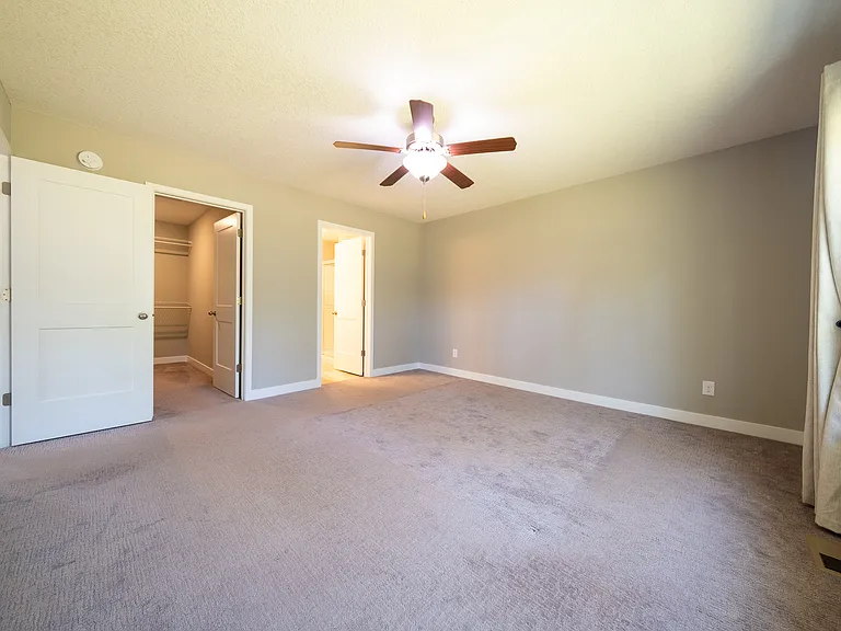 5874 Royalton Rd NE — Photo 23