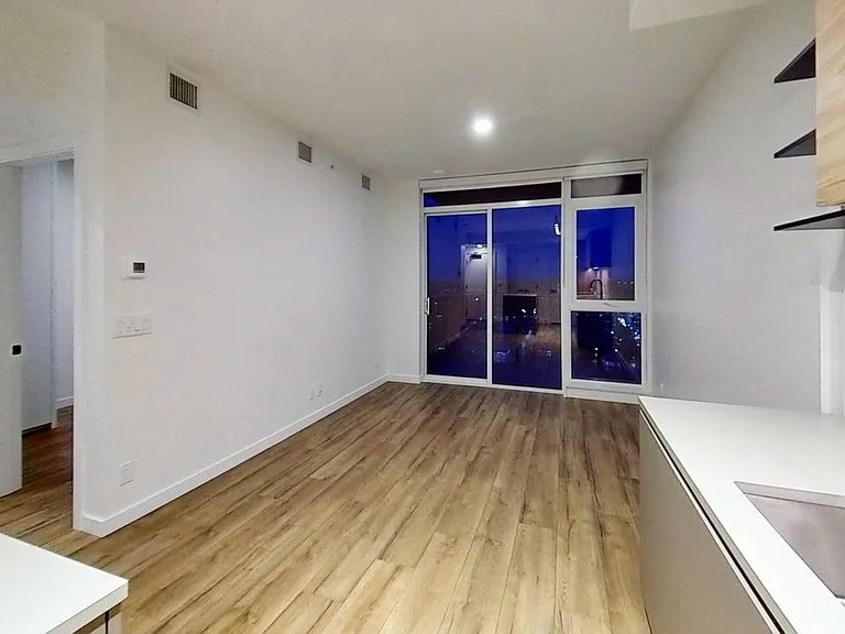 10448 University Dr #28XX — Photo 2