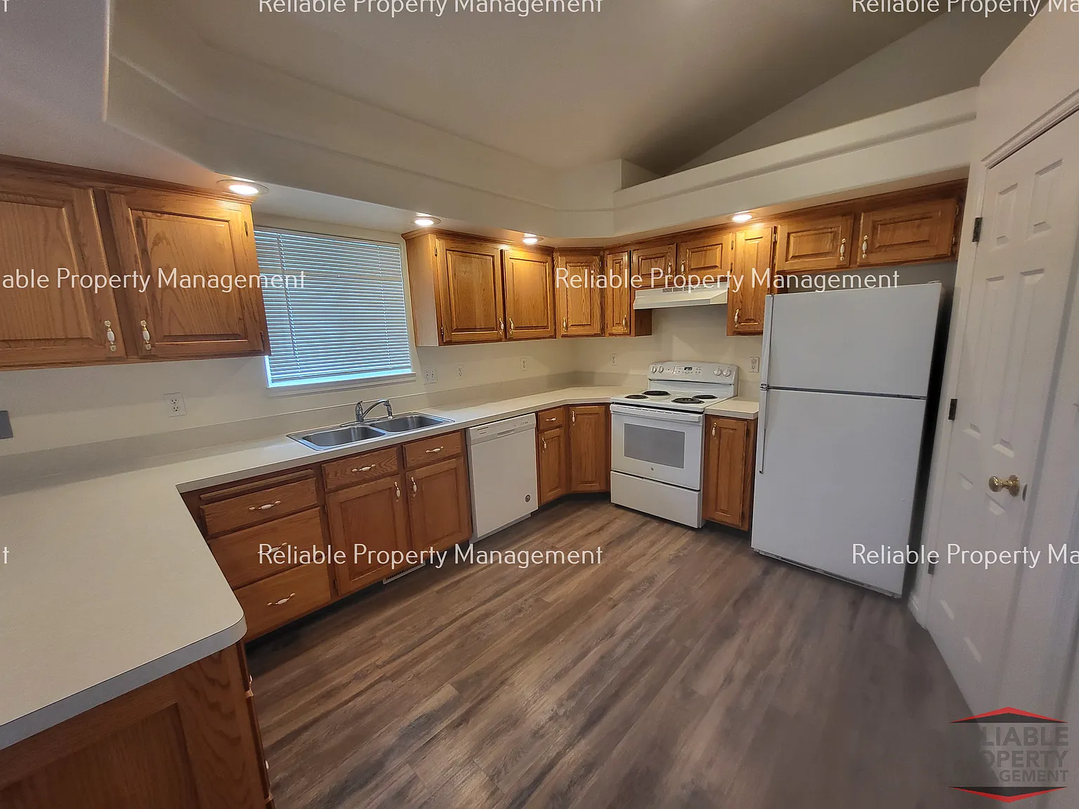 2 bed, 1140 sqft, $1,495 — Photo 4