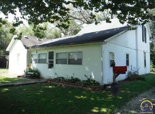 14777 110th St, Oskaloosa, KS 66066