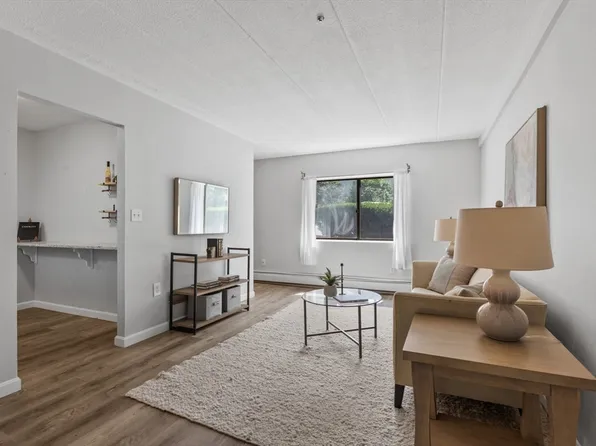 157 Franklin St APT A10, Stoneham, MA 02180