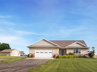2473 218th Blvd, Washington, IA 52353