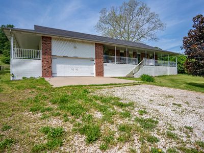 1400 Sawmill Road, Highlandville, MO, 65669
