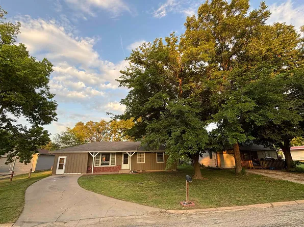 422 N Lincoln, Marion, KS 66861