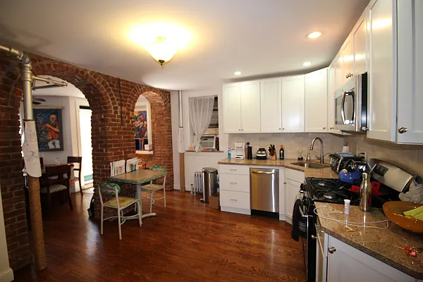 Rented by Brooklyn Real Inc | media 2