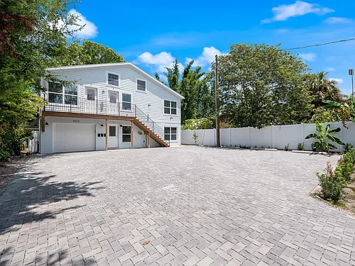 1507 Catherine St Photo 1