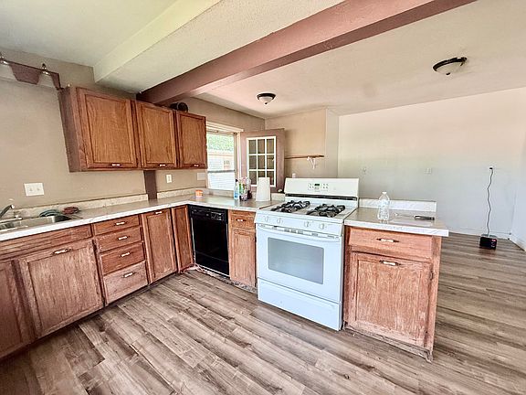 2nd image of 304 Ozark Street