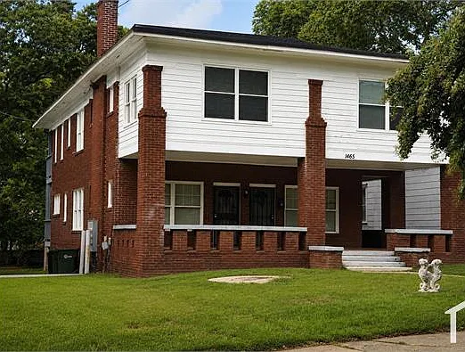 1465 S Gordon St SW — Photo 1
