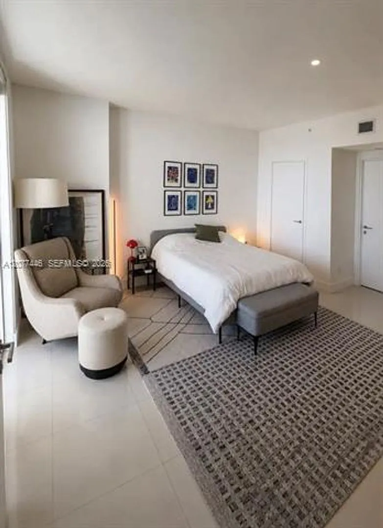 1300 Brickell Bay Dr cu-1807, Miami, FL 33131 — Photo 4