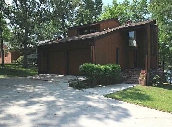 4th image of 466 Butler Dr