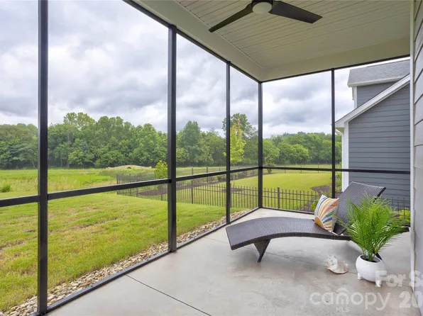 471 Lucky Dr NW, Concord, NC 28027