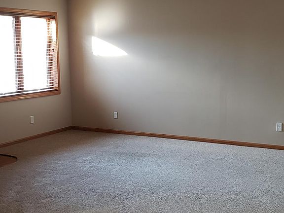 3rd image of 1622 Kaci Cir