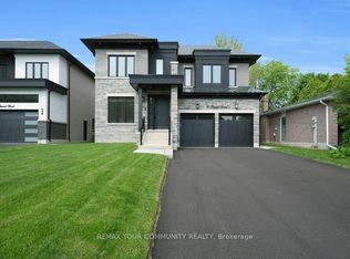 92 Howard Rd, Newmarket, ON L3Y3C1