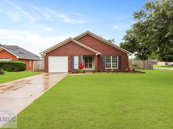 316 Clairemore Cir, Hinesville, GA 31313