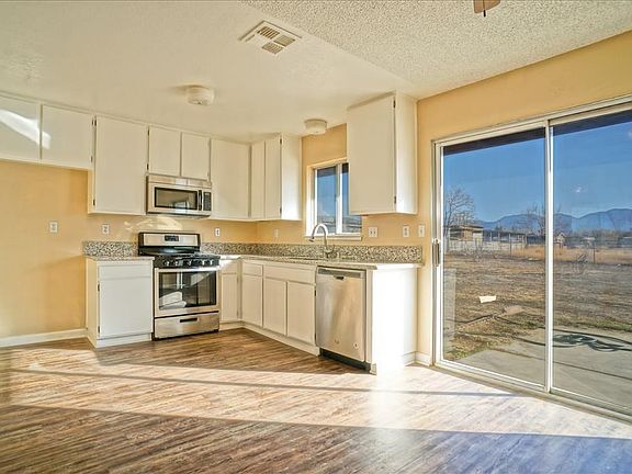 -Kitchen