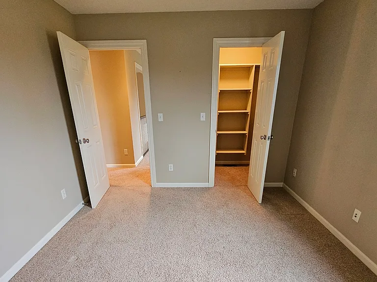 8401 Backwater Dr — Photo 11