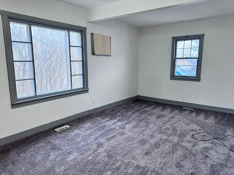 323 N 4th St — Photo 2