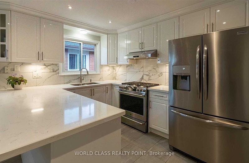 Brampton House for rent - 3 Bedrooms — photo 3