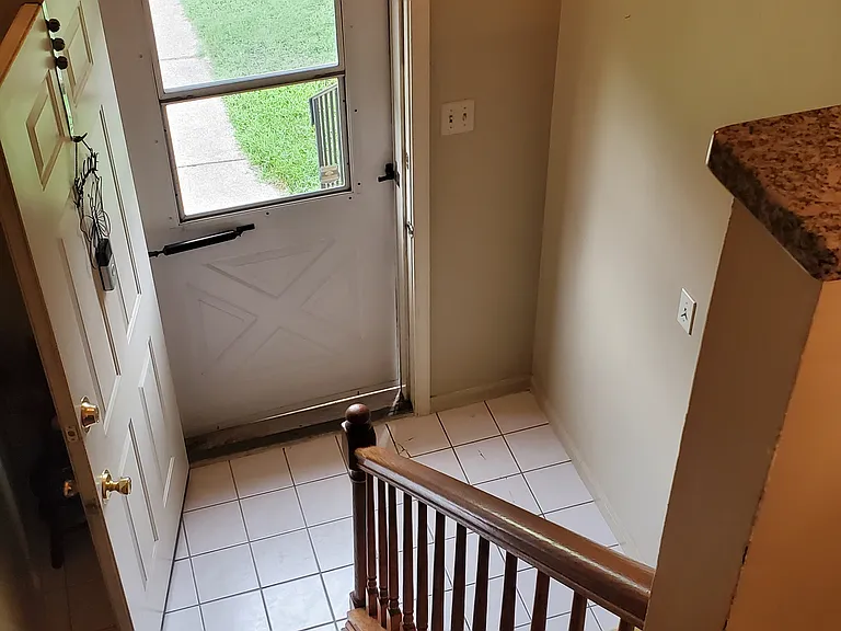 2427 Hay St — Photo 9