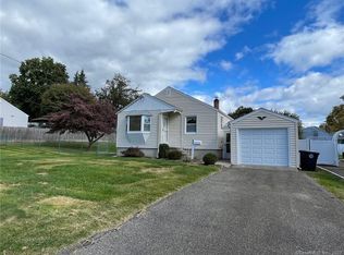 30 Opal St, Milford, CT 06461