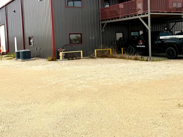 6656 Spindle Top Rd, San Angelo, TX 76901