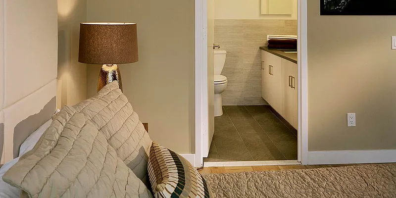 Rented by Clinton Management | media 2