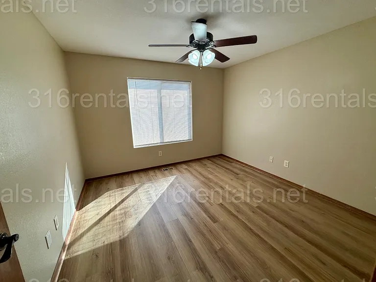 2332 S Goebel Cir — Photo 6