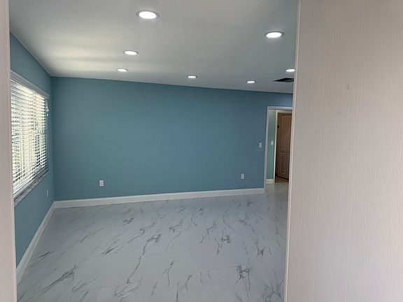 3rd image of 3299 Parkway Pl