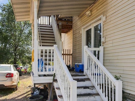 3rd image of 204 Acker St E