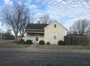 1201 Elm St, Victoria, KS 67671