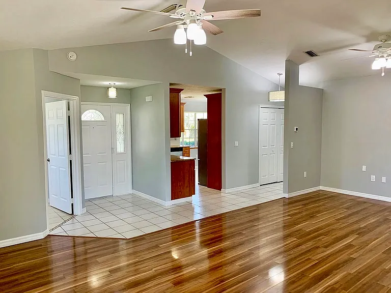 731 John Carroll Ln — Photo 2