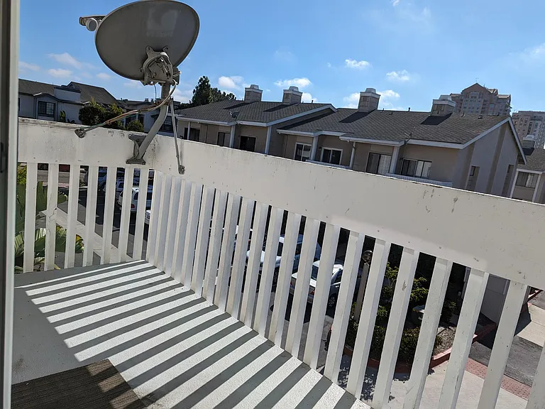 4058 Mahaila Ave #F — Photo 47