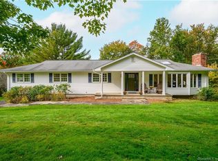 3 Spring Rd, Newtown, CT 06470
