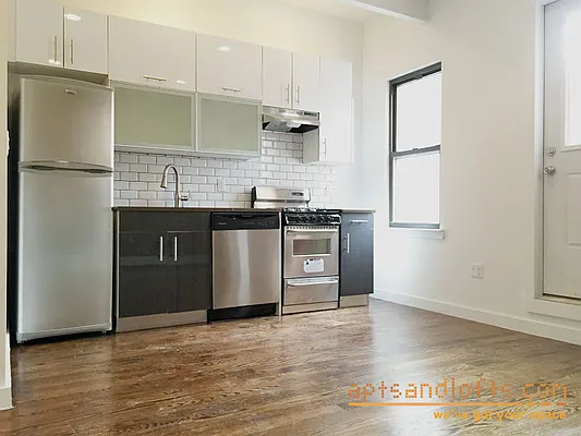 Rented by aptsandlofts.com | media 24