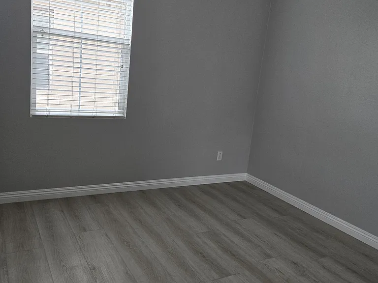 8678 Founders Grove St — Photo 11